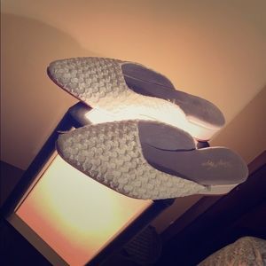 Italian Keuyn Wynn Woman’s Dress Shoes